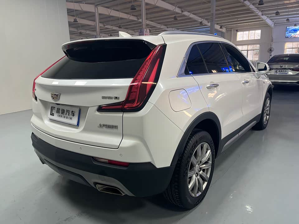 Cadillac XT4