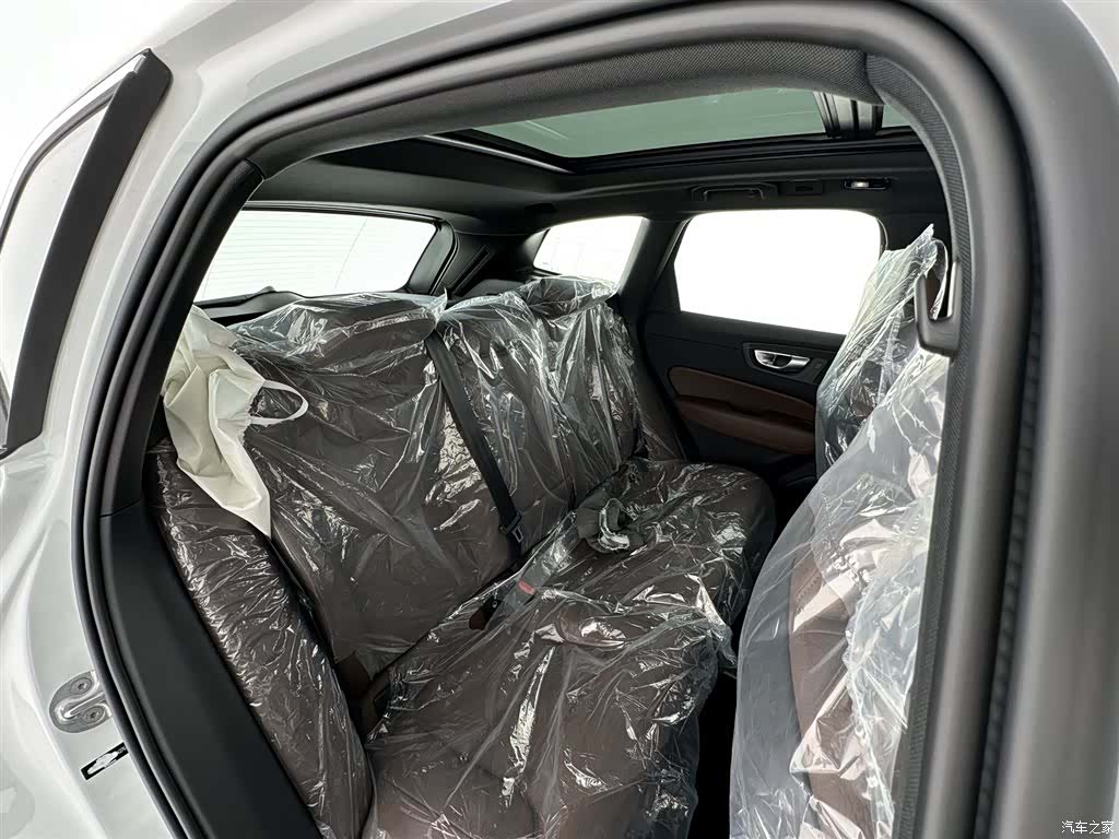 Volvo XC60, 2024 24
