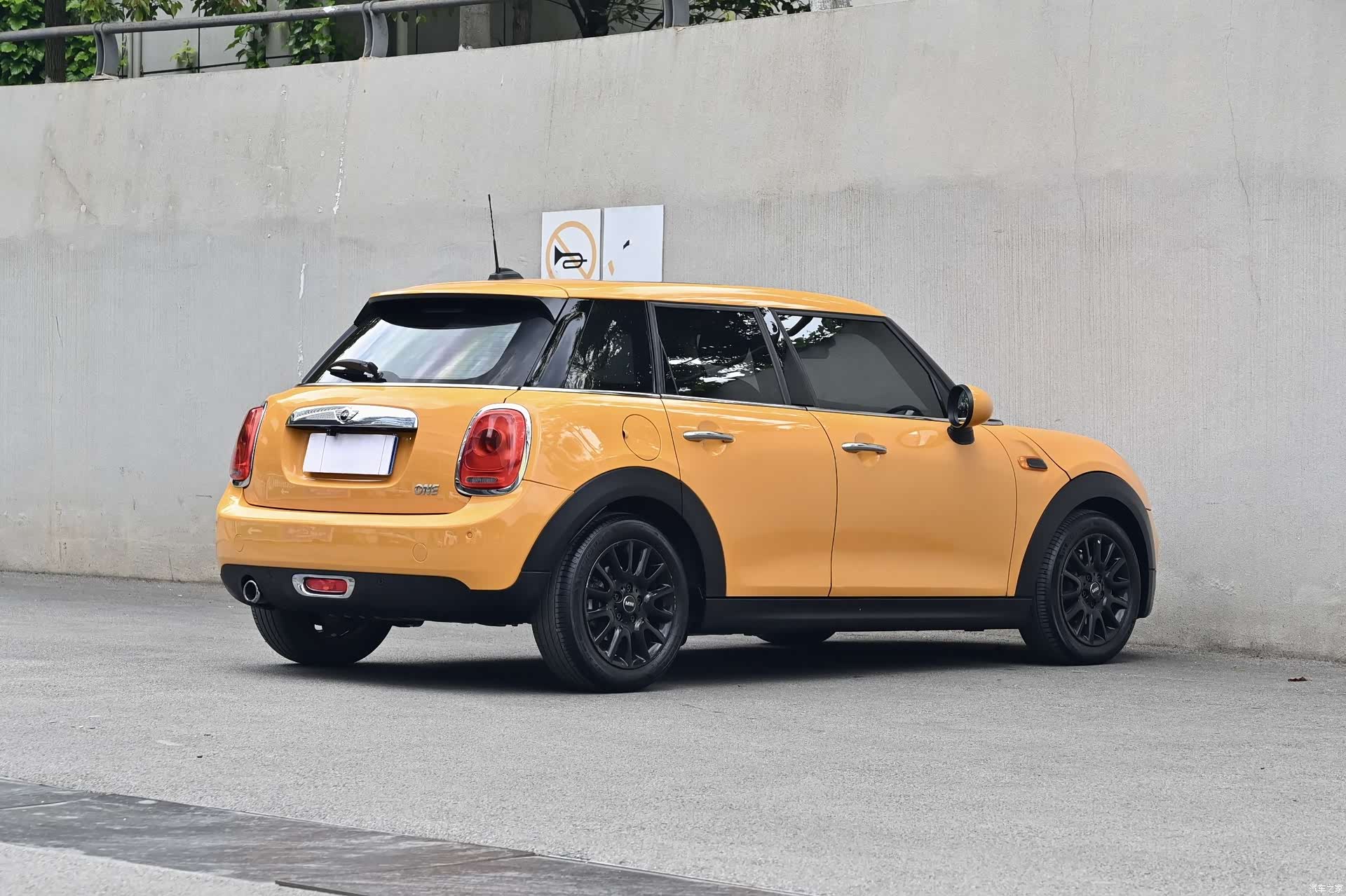 Mini ONE, 2017 20