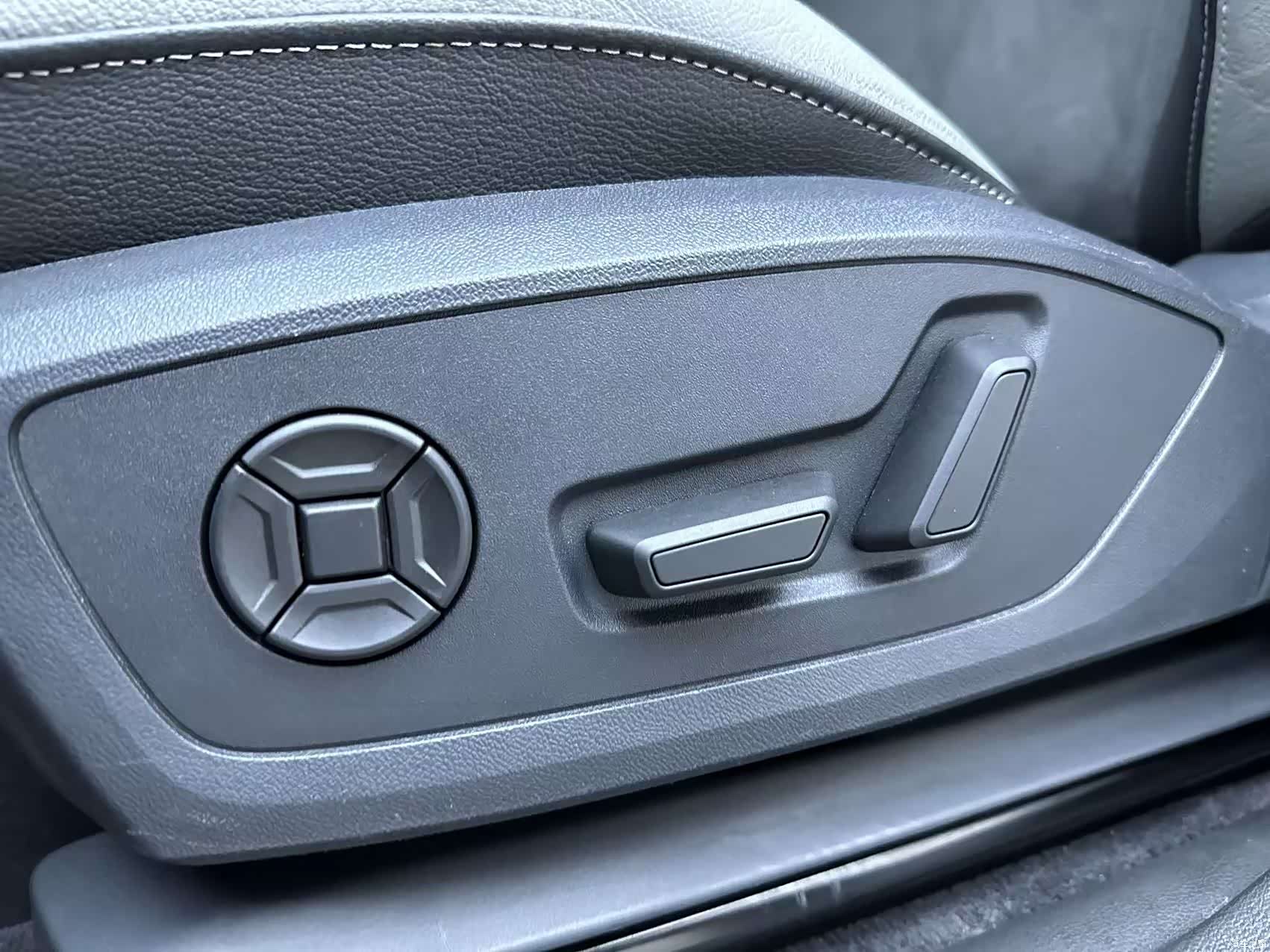 Audi Q3, 2023 9