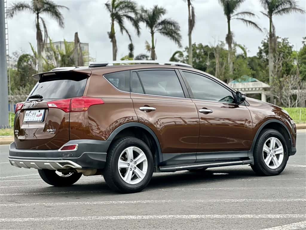Toyota RAV4, 2014 6