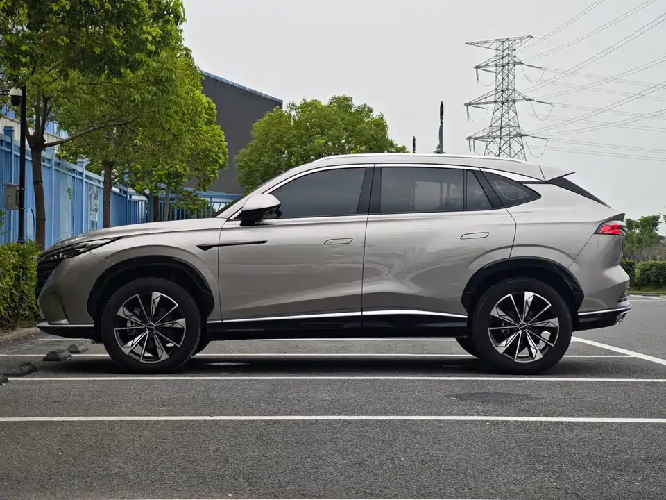 Roewe RX5