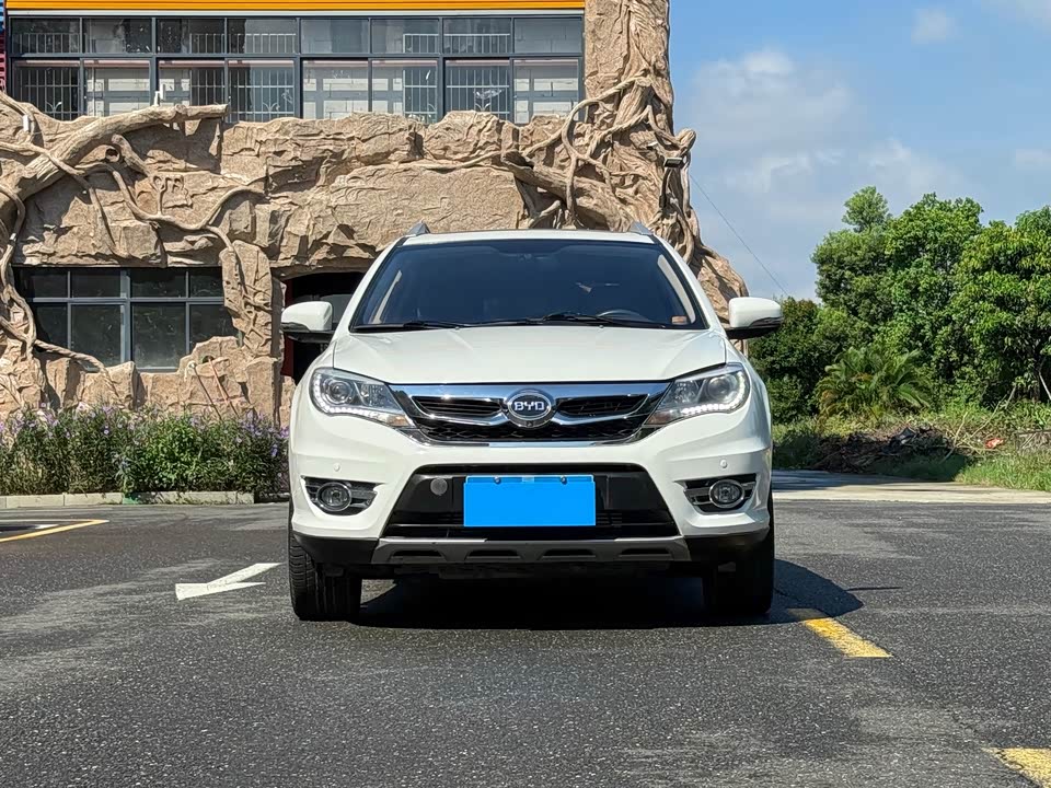 BYD S7