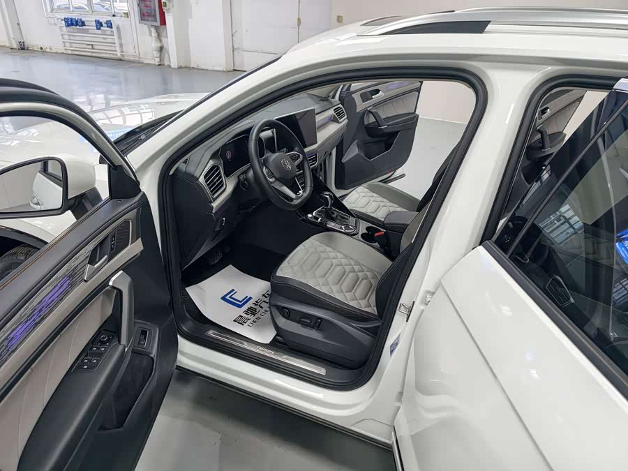 Volkswagen Tayron 2023, фото 15