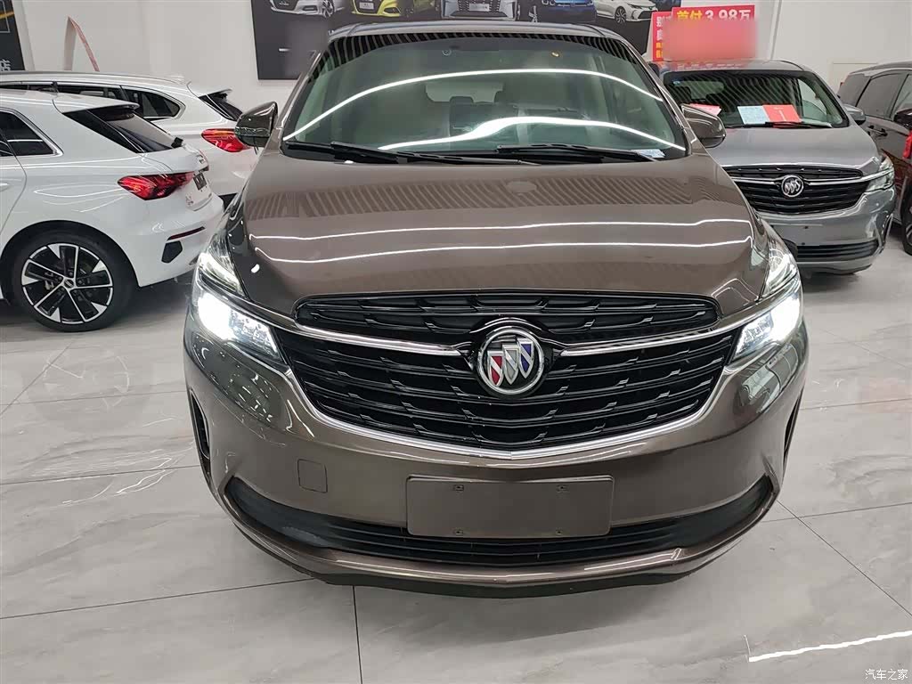 Buick GL8, 2022 3