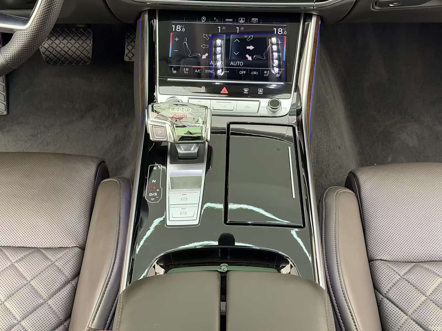 Audi A8L, 2021 16