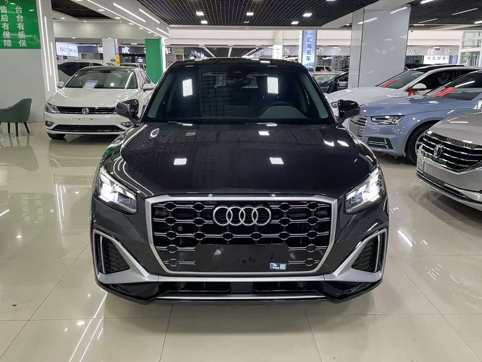 Audi Q2L