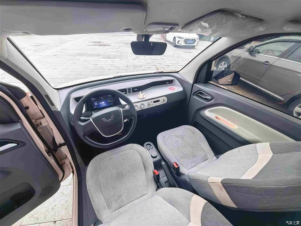 Wuling MINIEV, 2022 все фото