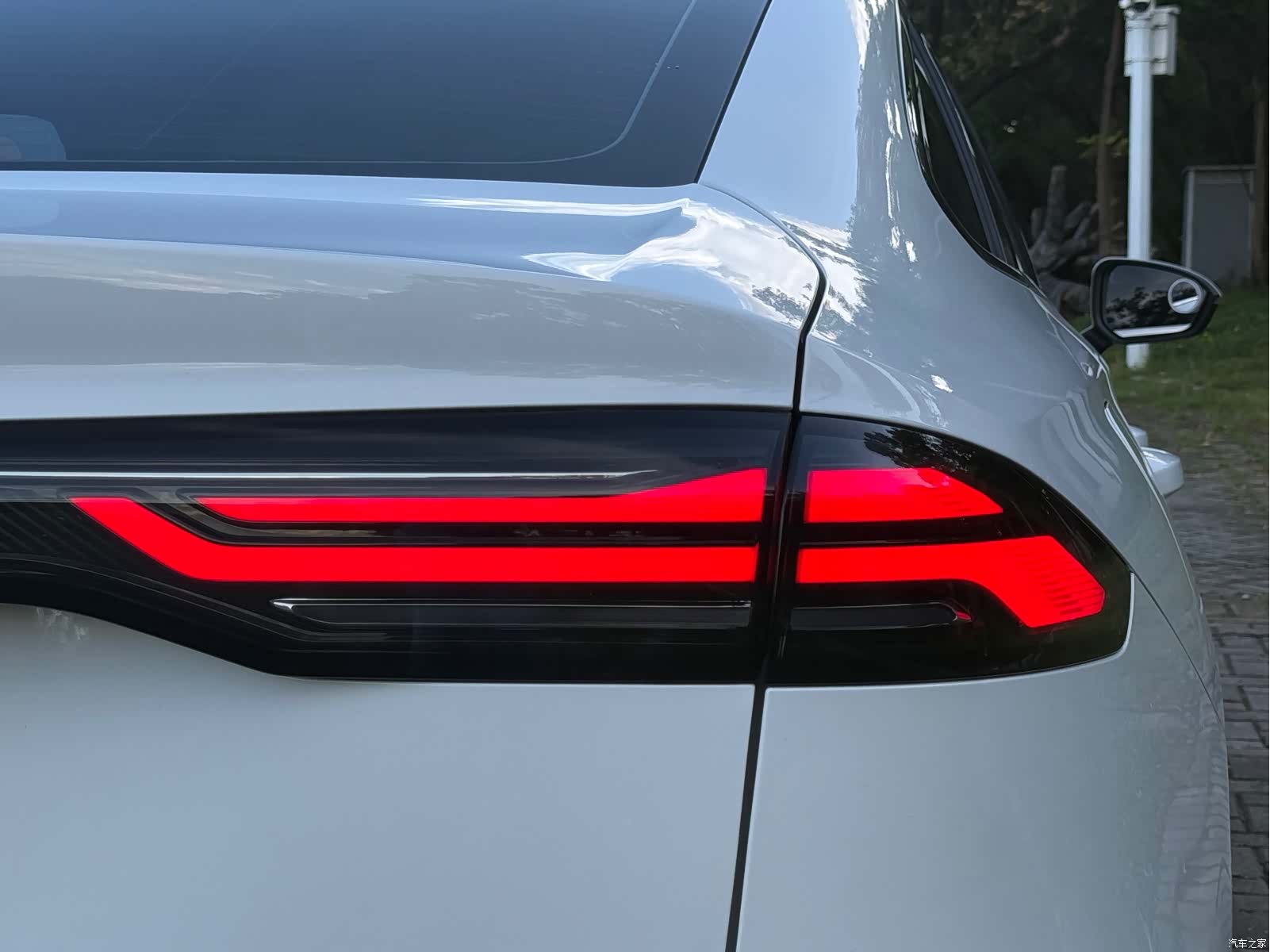Geely Emgrand, 2026 13