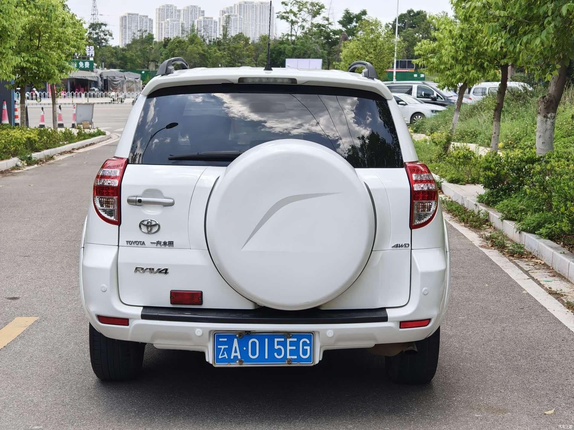 Toyota RAV4, 2013 7