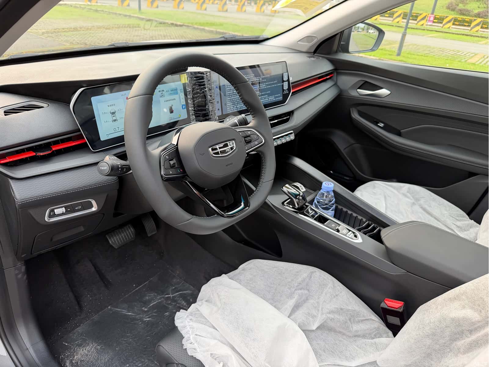Geely Binray, 2026 13