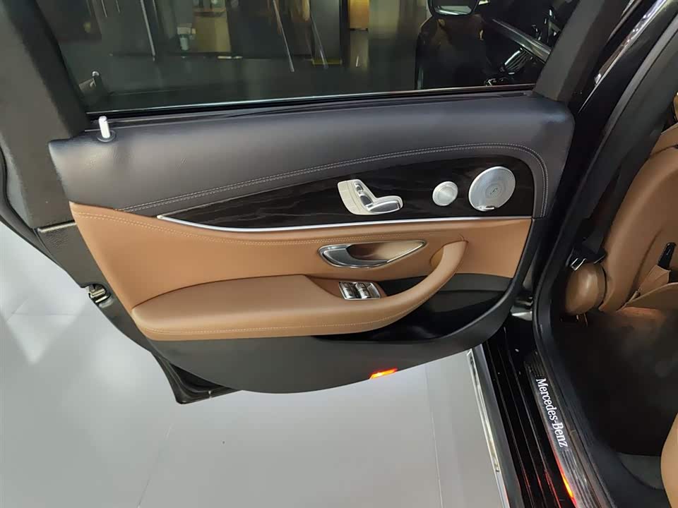 Mercedes-Benz E-class Mercedes-Benz E-class