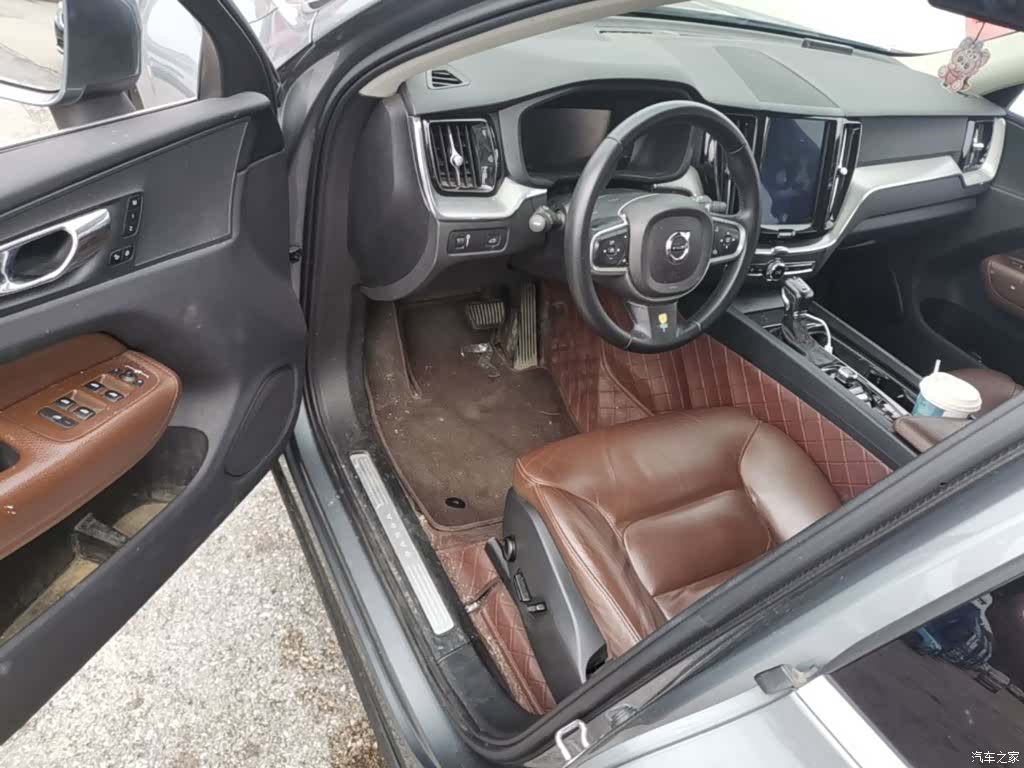 Volvo XC60, 2018 16