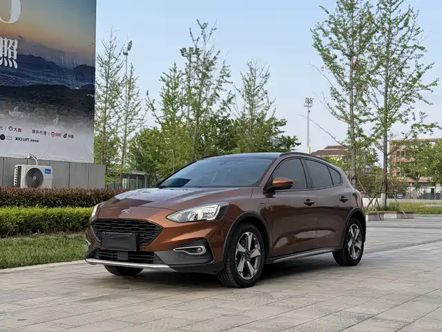 Ford Focus Active 2020 — купить из Китая под заказ