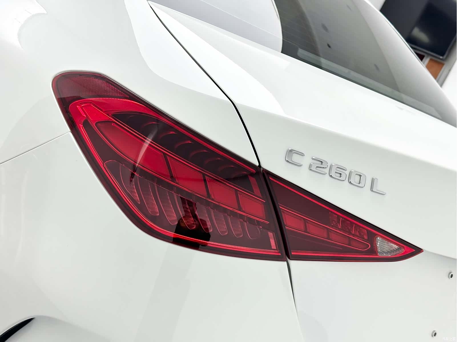 Mercedes-Benz C-Class, 2024 20