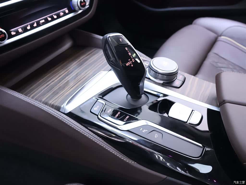BMW 5 Series, 2020 12