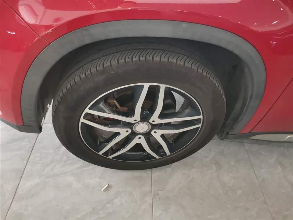 Mercedes-Benz GLA Mercedes-Benz GLA