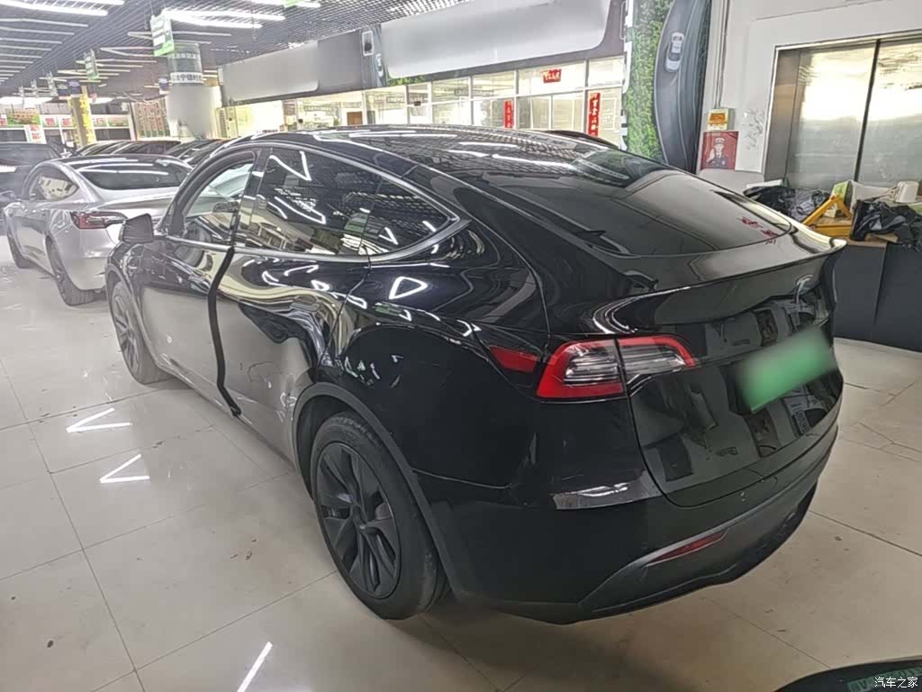 Tesla Model Y, 2023 все фото