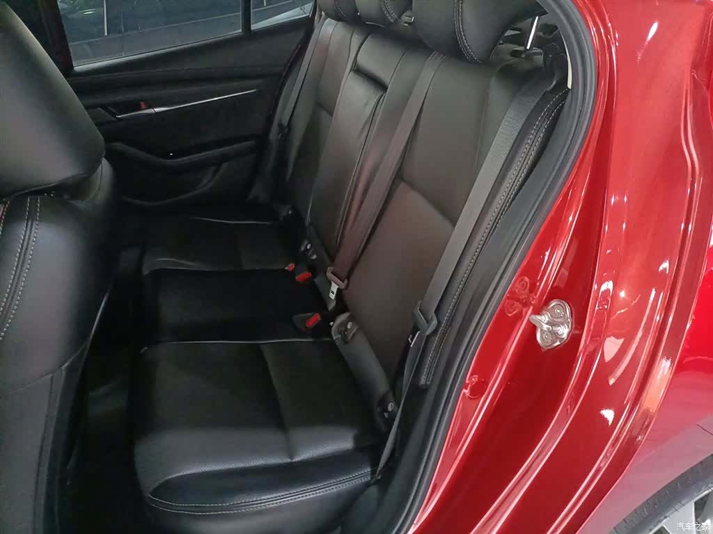 Mazda Mazda3, 2021 13
