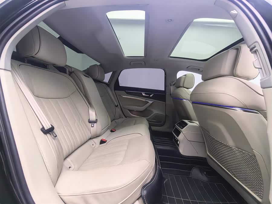 Audi A6L 2020, фото 11