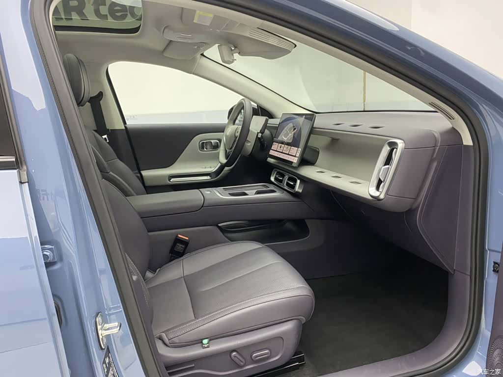 Leapmotor B01, 2025 18