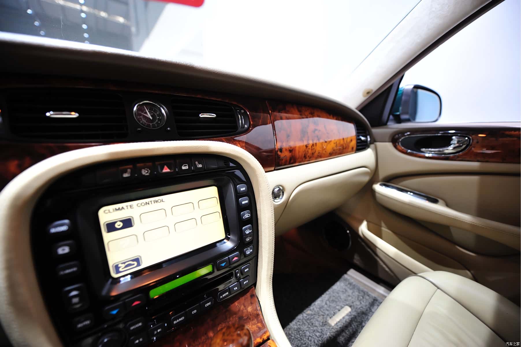 Jaguar XJ, 2008 14