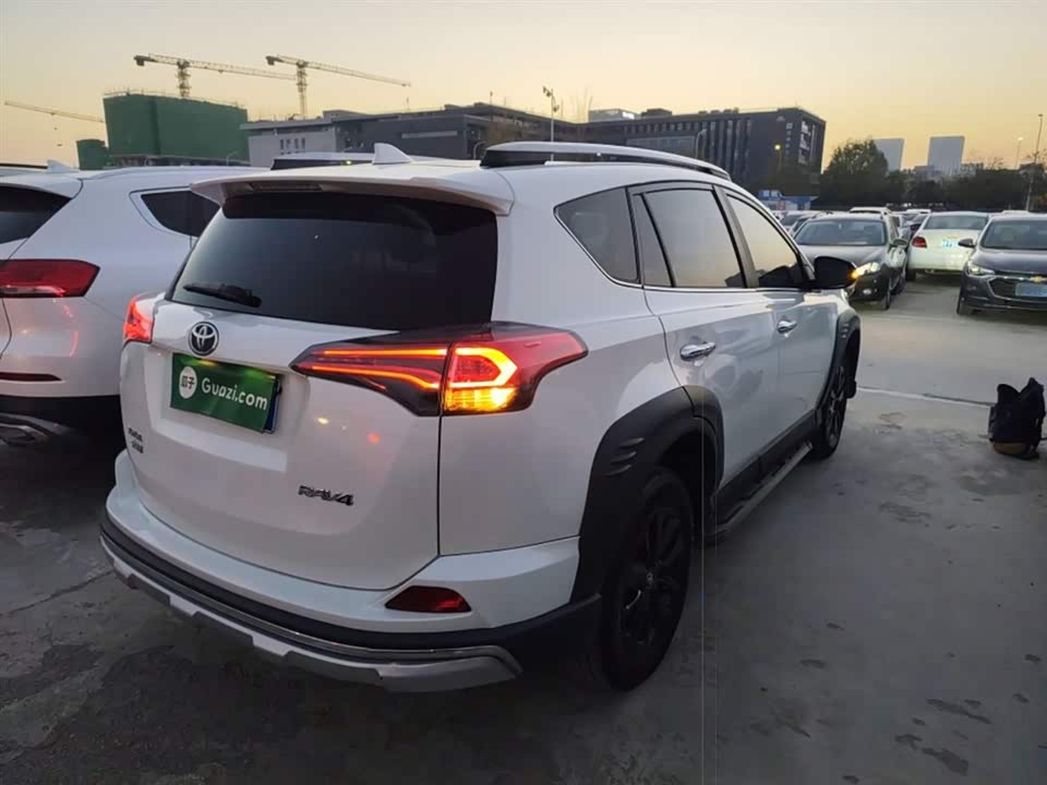 Toyota RAV4 Rongfang