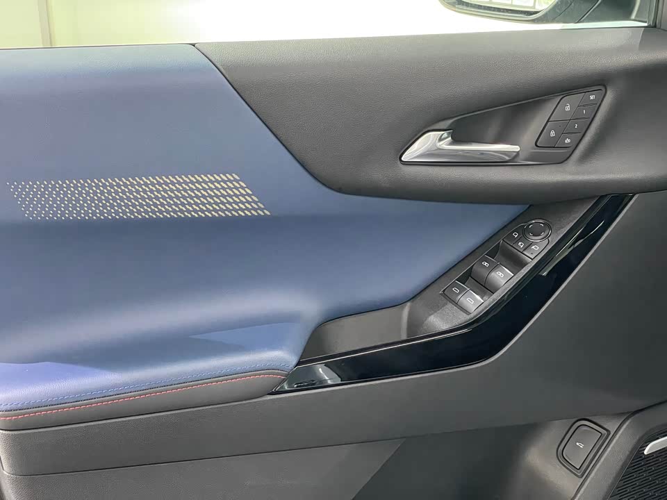 Chevrolet Explorer Plus