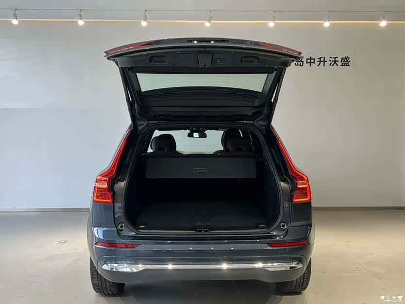 Volvo XC60, 2025 6