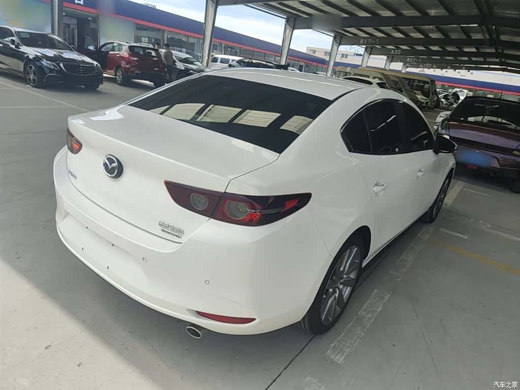 Mazda Mazda3, 2025 7
