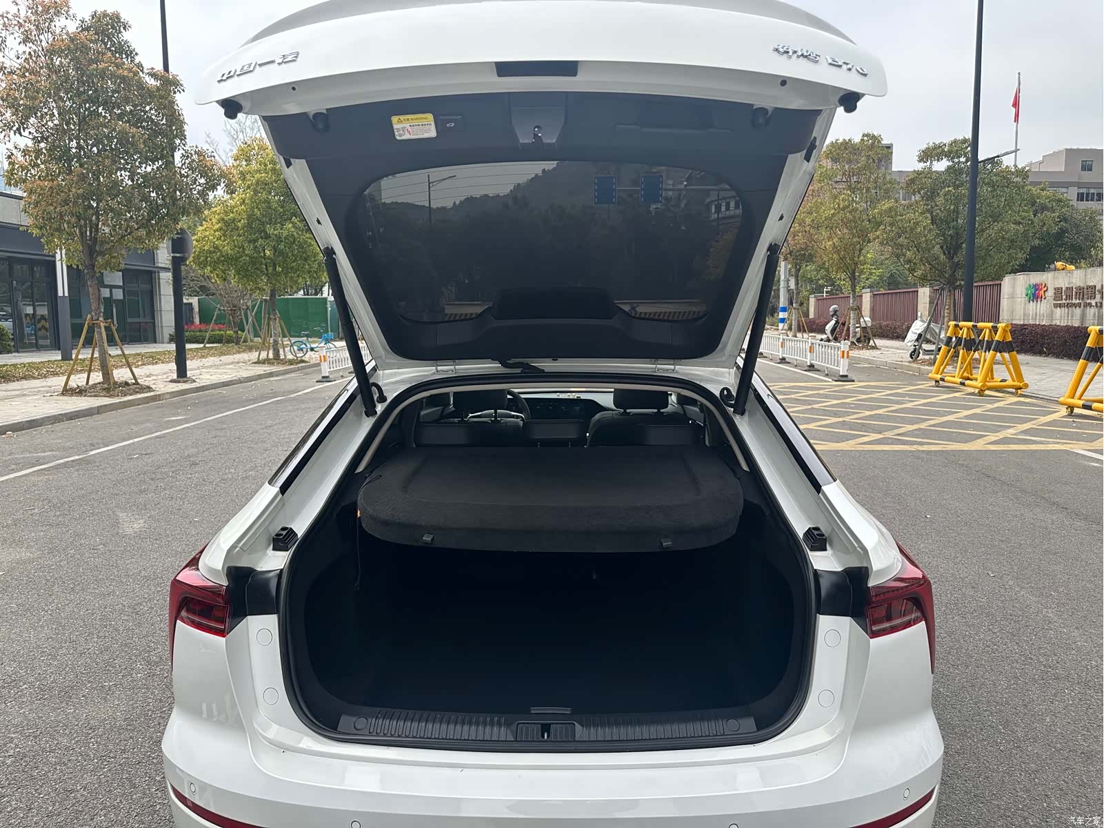 Bestune B70, 2023 10