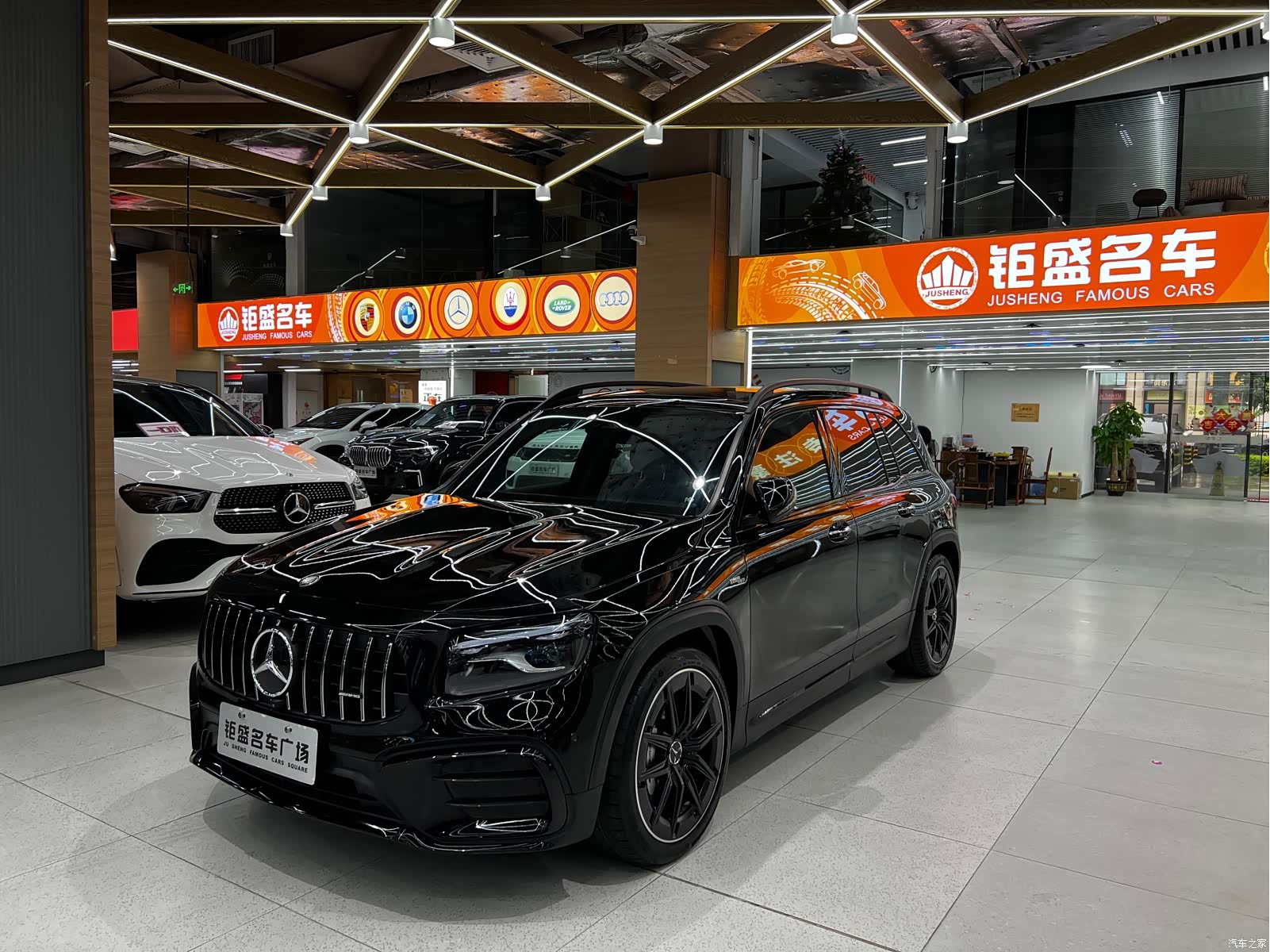 Mercedes-Benz GLB, 2025 1