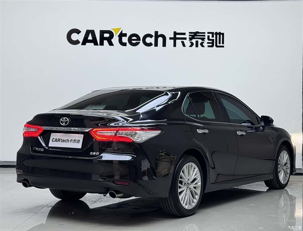 Toyota Camry, 2021 3