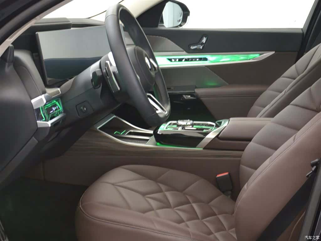 BMW 7 Series, 2025 10
