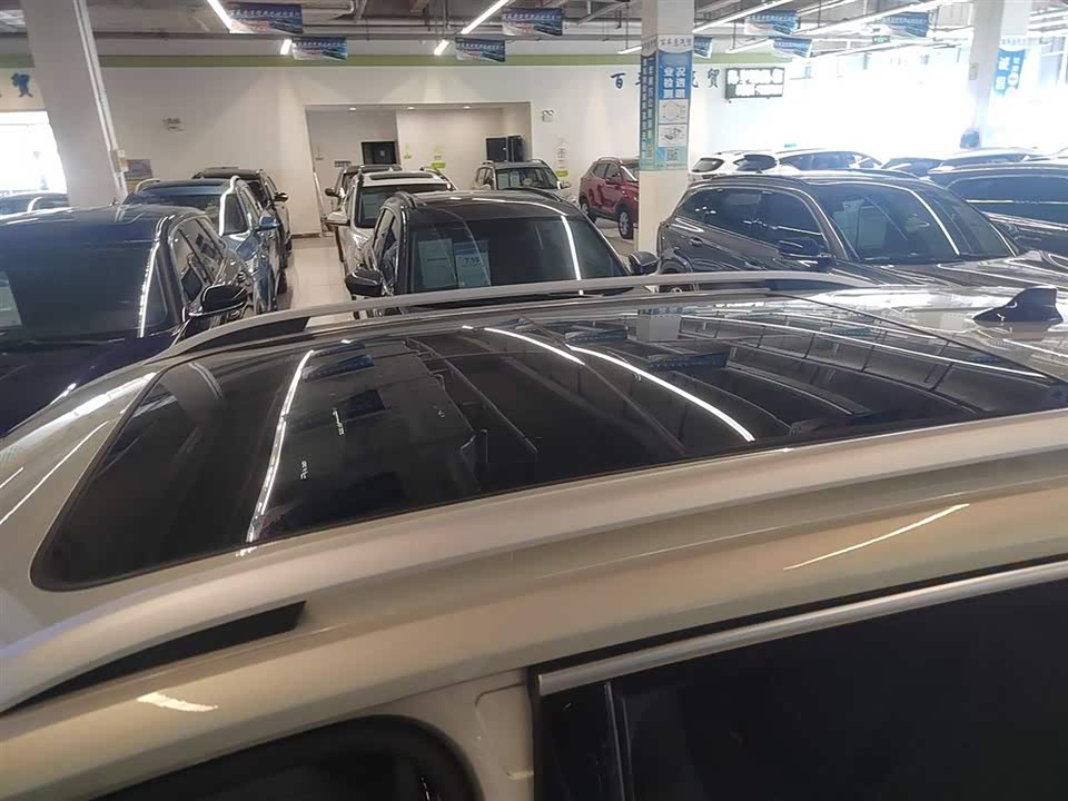 Roewe RX5 MAX Roewe RX5 MAX