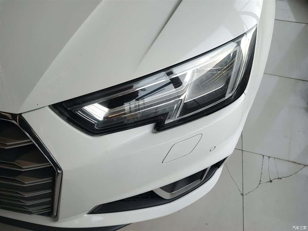 Audi A4L, 2019 18
