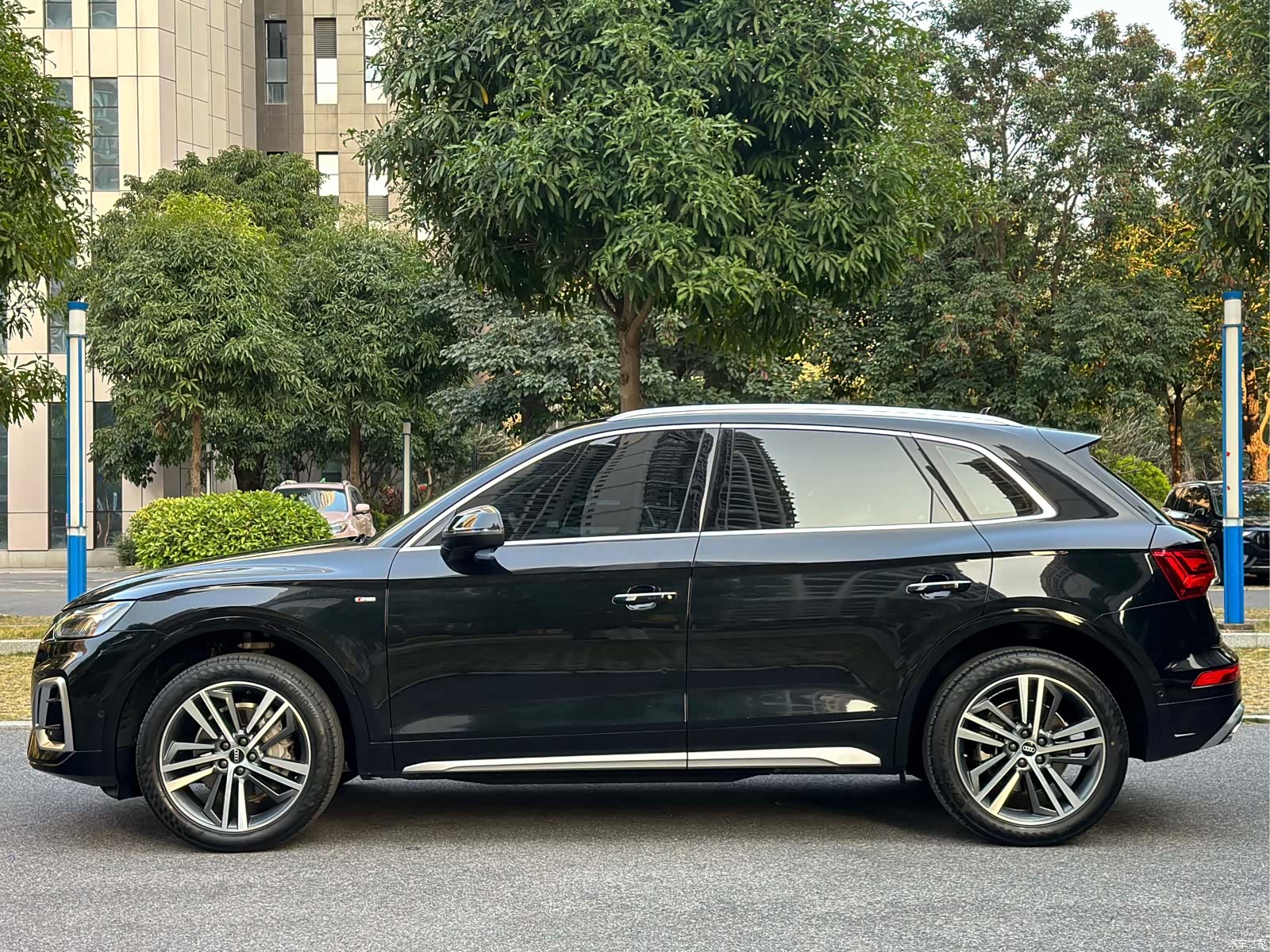 Audi Q5L, 2022 4