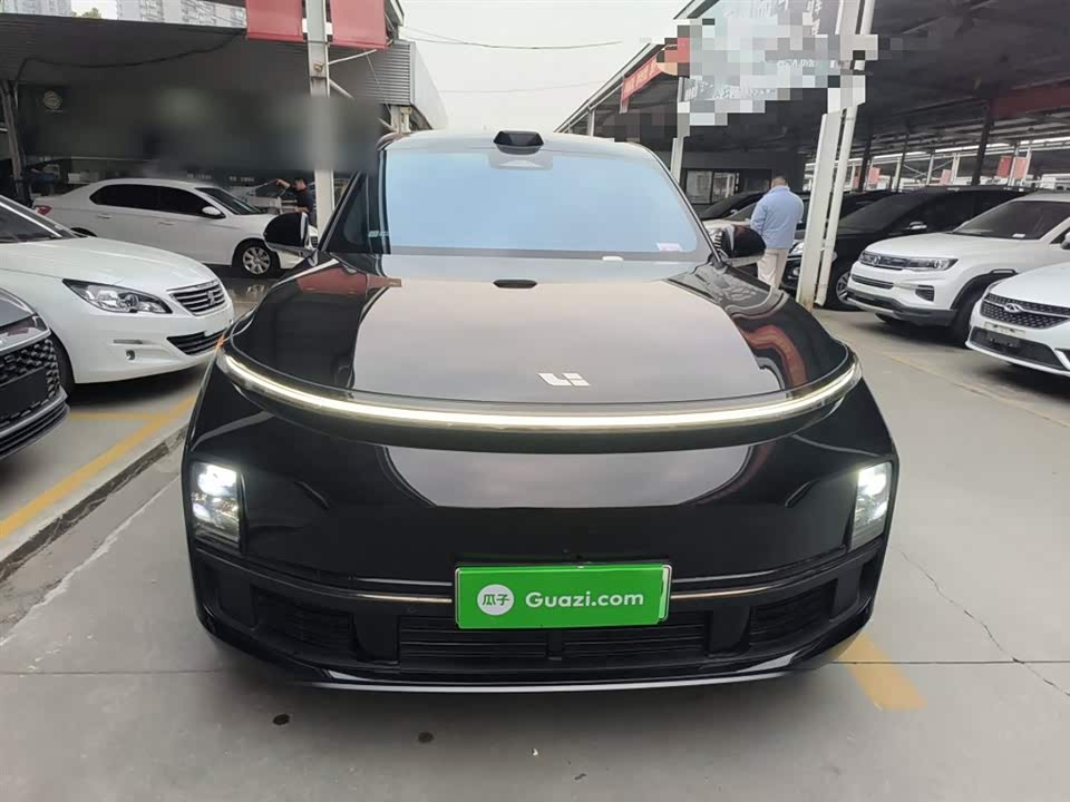 Li Auto Ideal L8