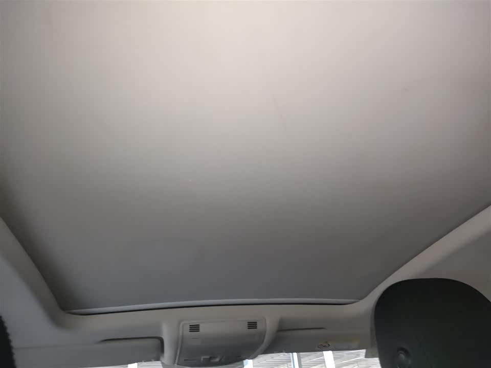 Volkswagen T-ROC exploring Songs