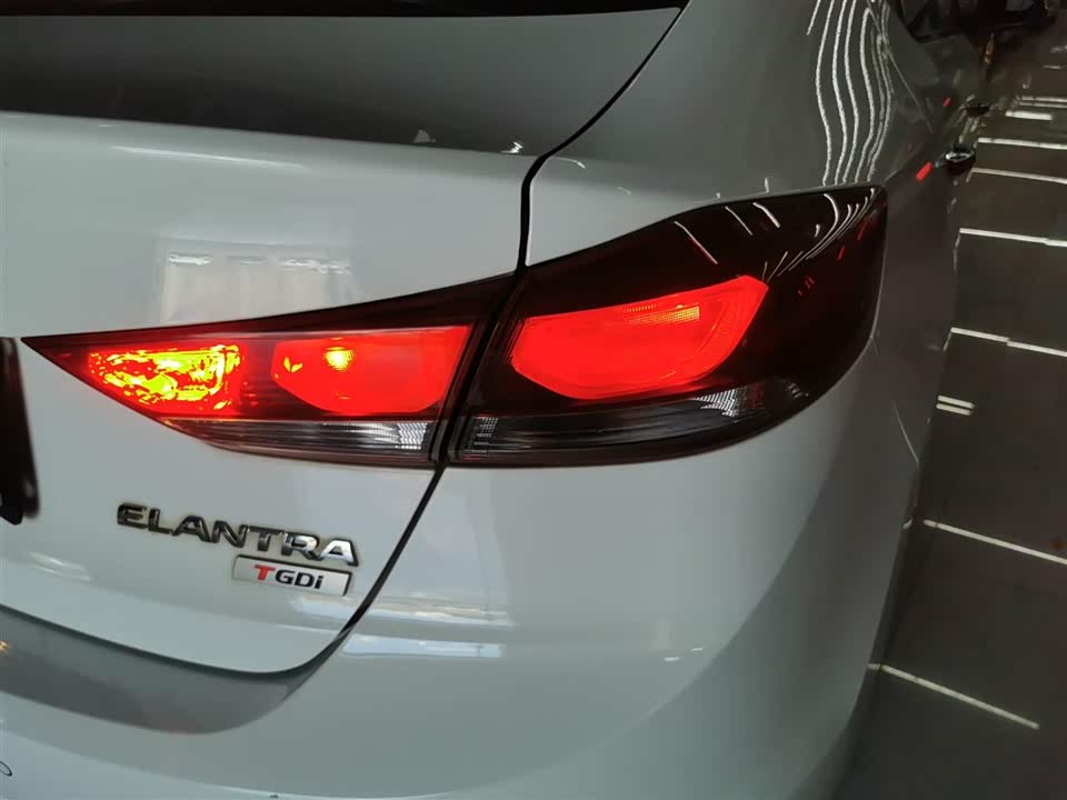 Hyundai Lead