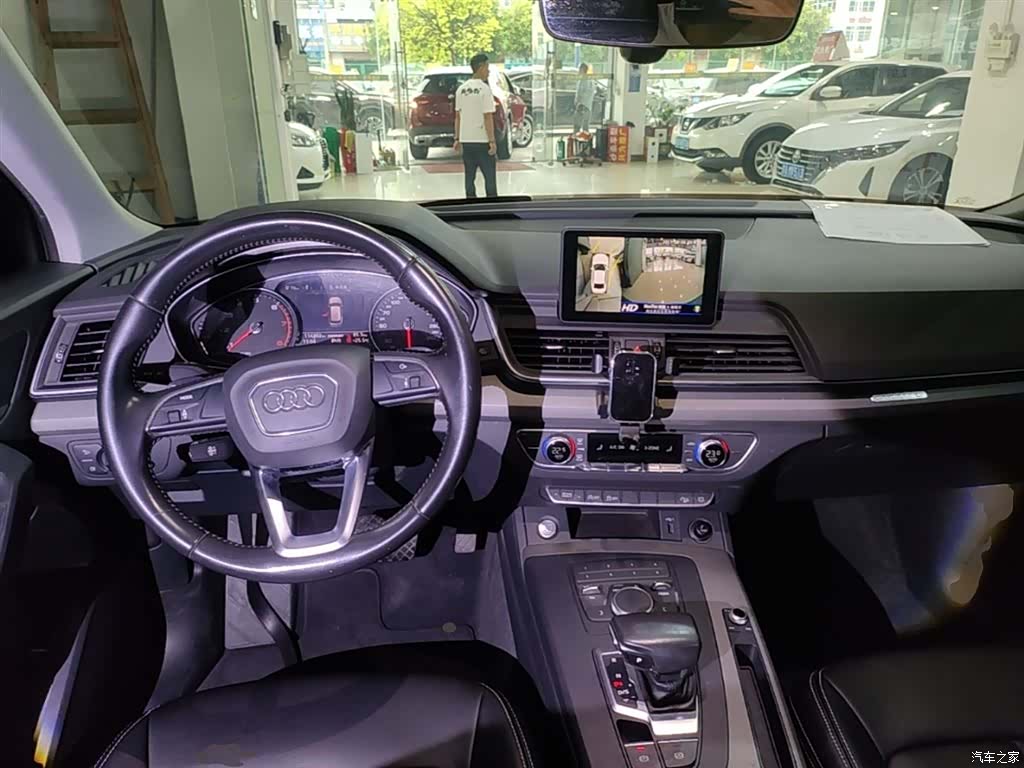 Audi Q5L, 2019 10