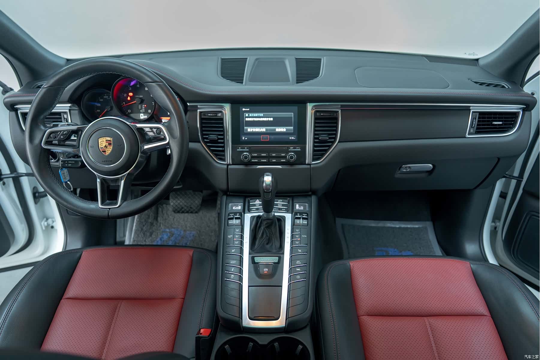 Porsche Macan, 2016 10