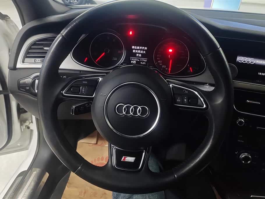 Audi A4L