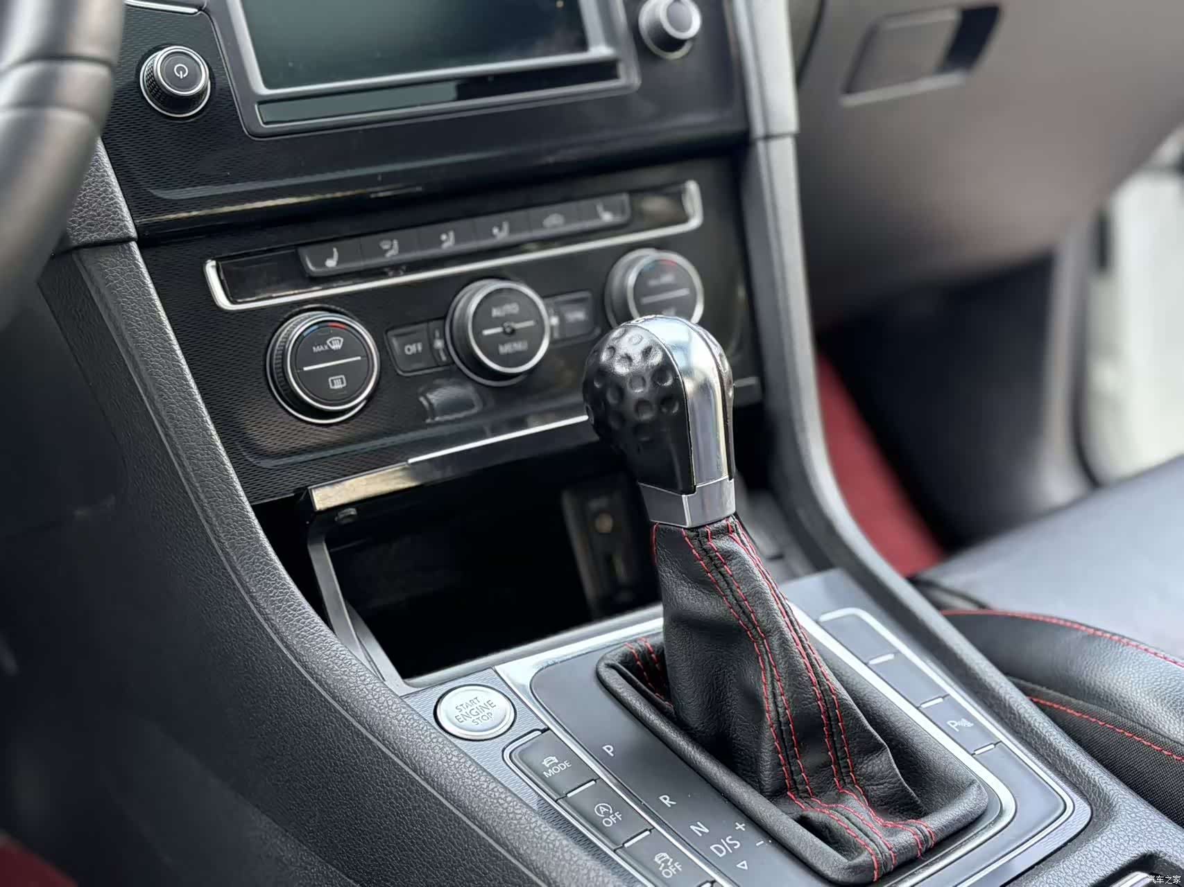 Volkswagen Golf, 2015 17