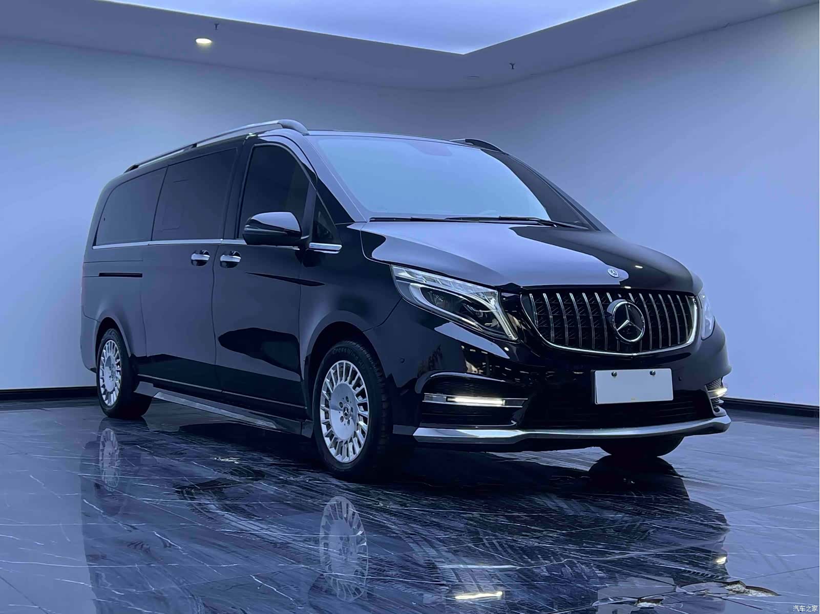 Mercedes-Benz V-Class, 2020 3