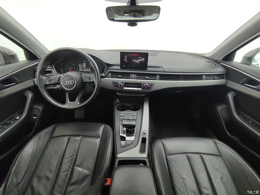 Audi A4L, 2018 все фото