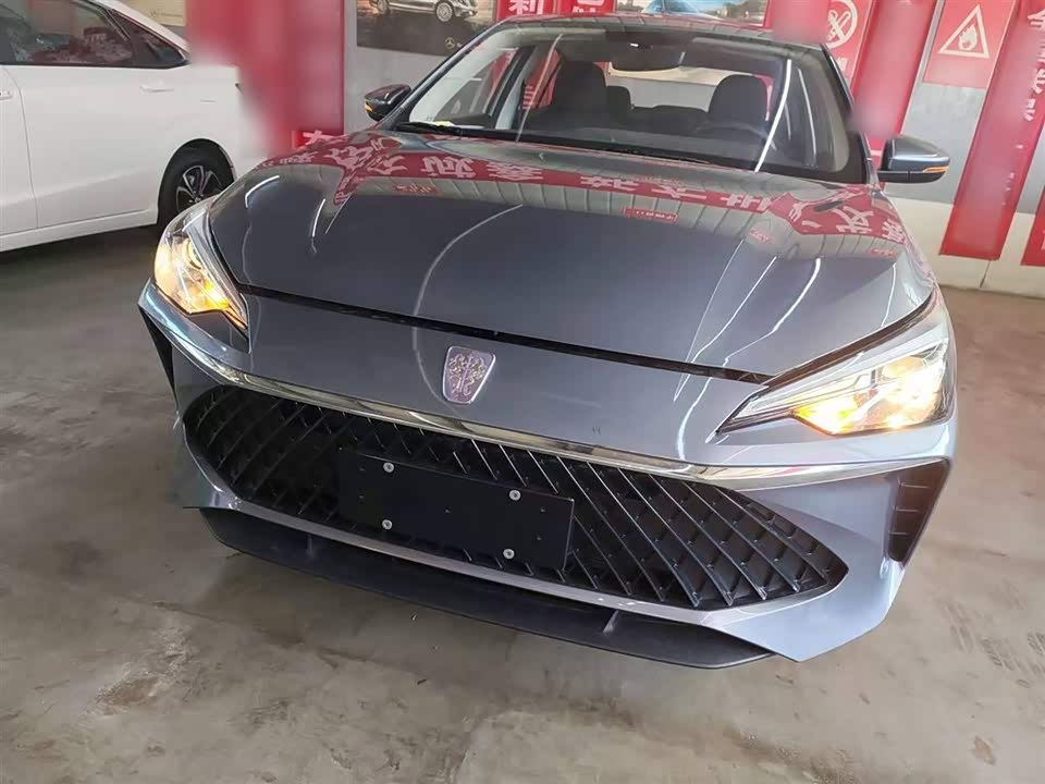 Roewe i5