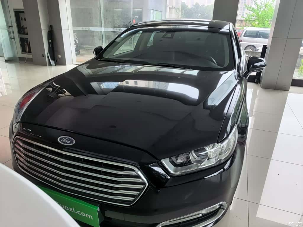 Ford Taurus, 2017 3