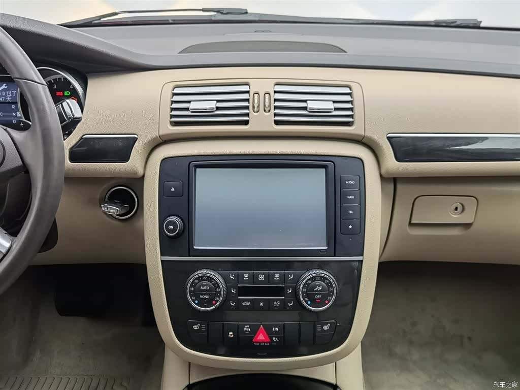 Mercedes-Benz R-Class, 2016 12