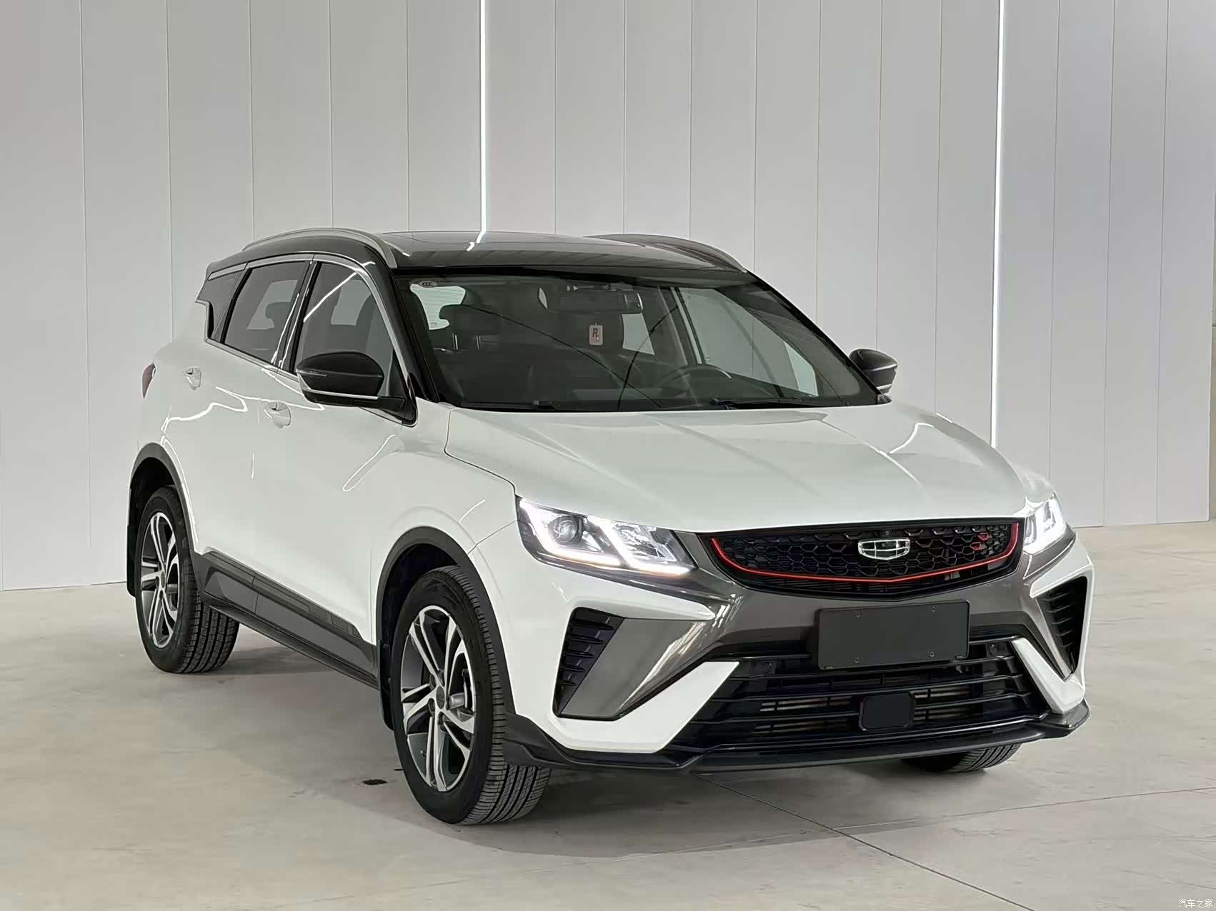 Geely Coolray, 2022 1